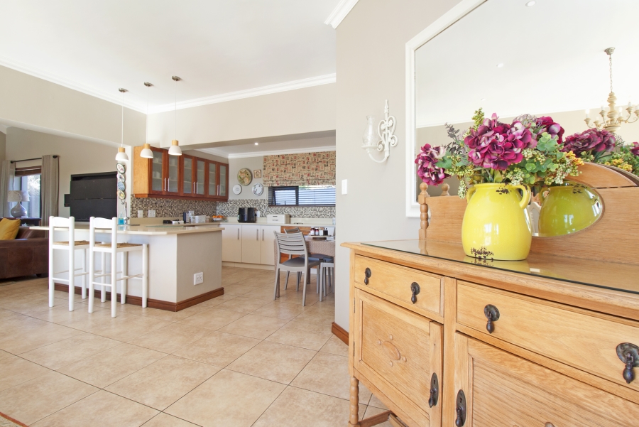 4 Bedroom Property for Sale in Stonehaven Estate Western Cape